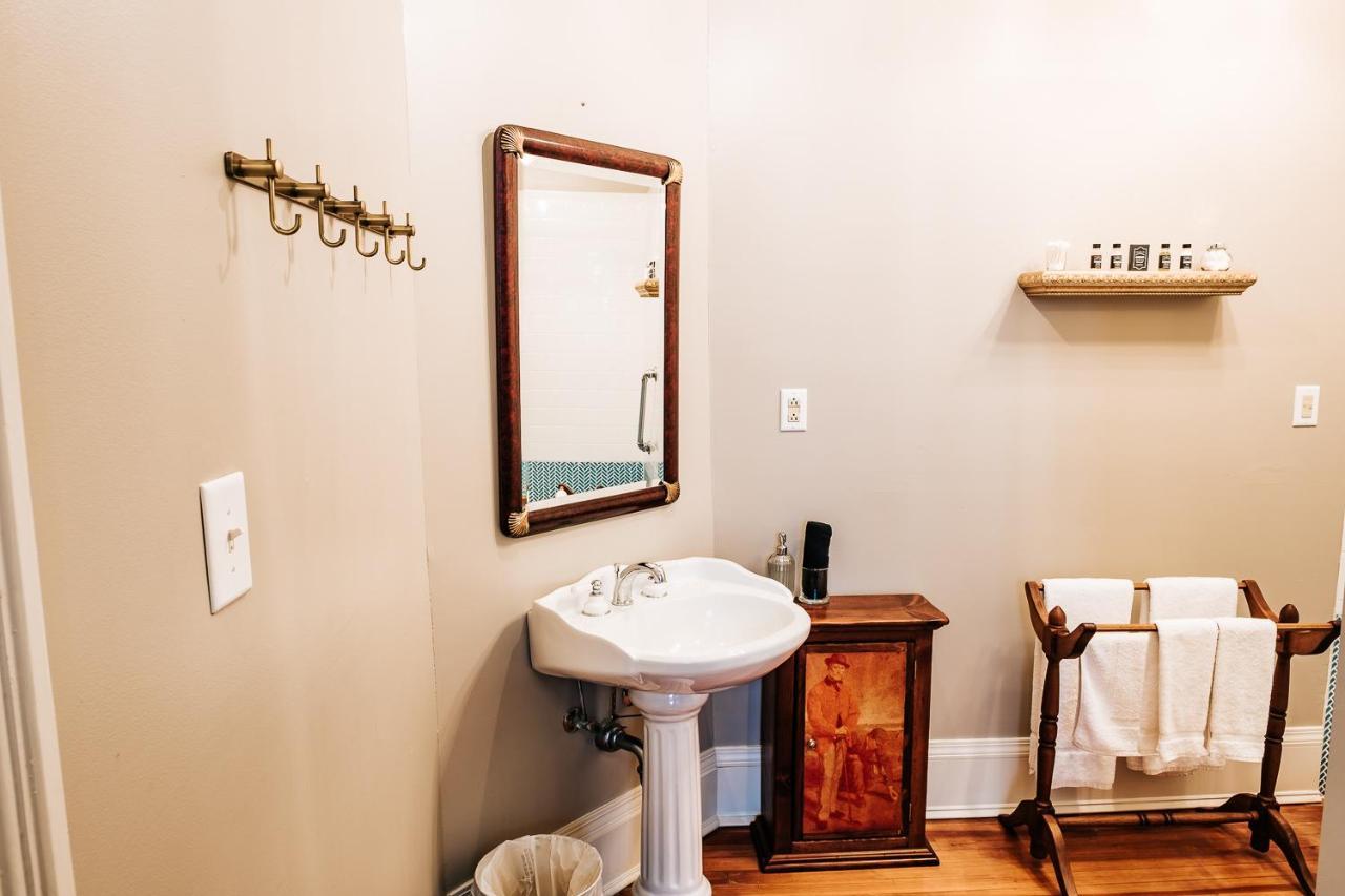 אופליקה Heritage House Bed & Breakfast - Boutique Adults-Only Inn מראה חיצוני תמונה